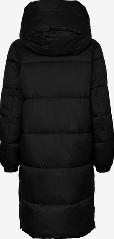 VERO MODA Zimní kabát 'Uppsala' – černá