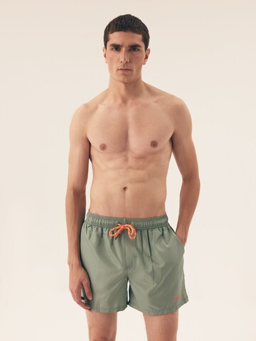 Henderson Swimming shorts 'Bequeme Badeshorts aus schnelltrocknendem Polyester bequem Oslo' in Green