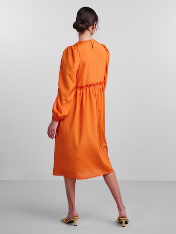 PIECES Φόρεμα 'Dyne' σε πορτοκαλί
