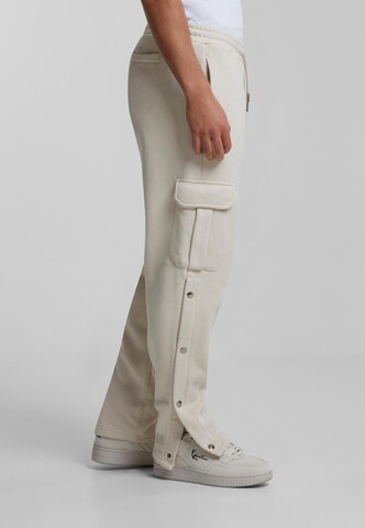 Karl Kani Loose fit Cargo Pants in Beige