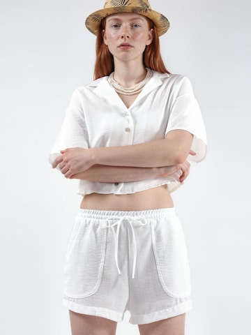Camicia da donna di Busem in bianco: frontale