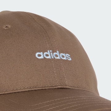 ADIDAS PERFORMANCE - Boné desportivo em castanho