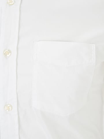 GAP Regular fit Button Up Shirt in White