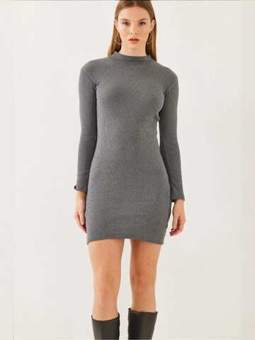 Abito in maglia di Bianco Lucci in grigio: frontale