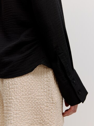 EDITED - Blusa 'Rosina' en negro