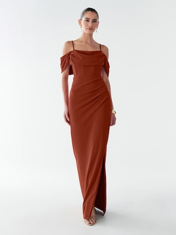 Robe de soirée 'Amaliah' BWLDR en marron : devant