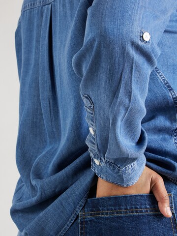 Levi's® Plus - Blusa 'Doreen Utility' en azul