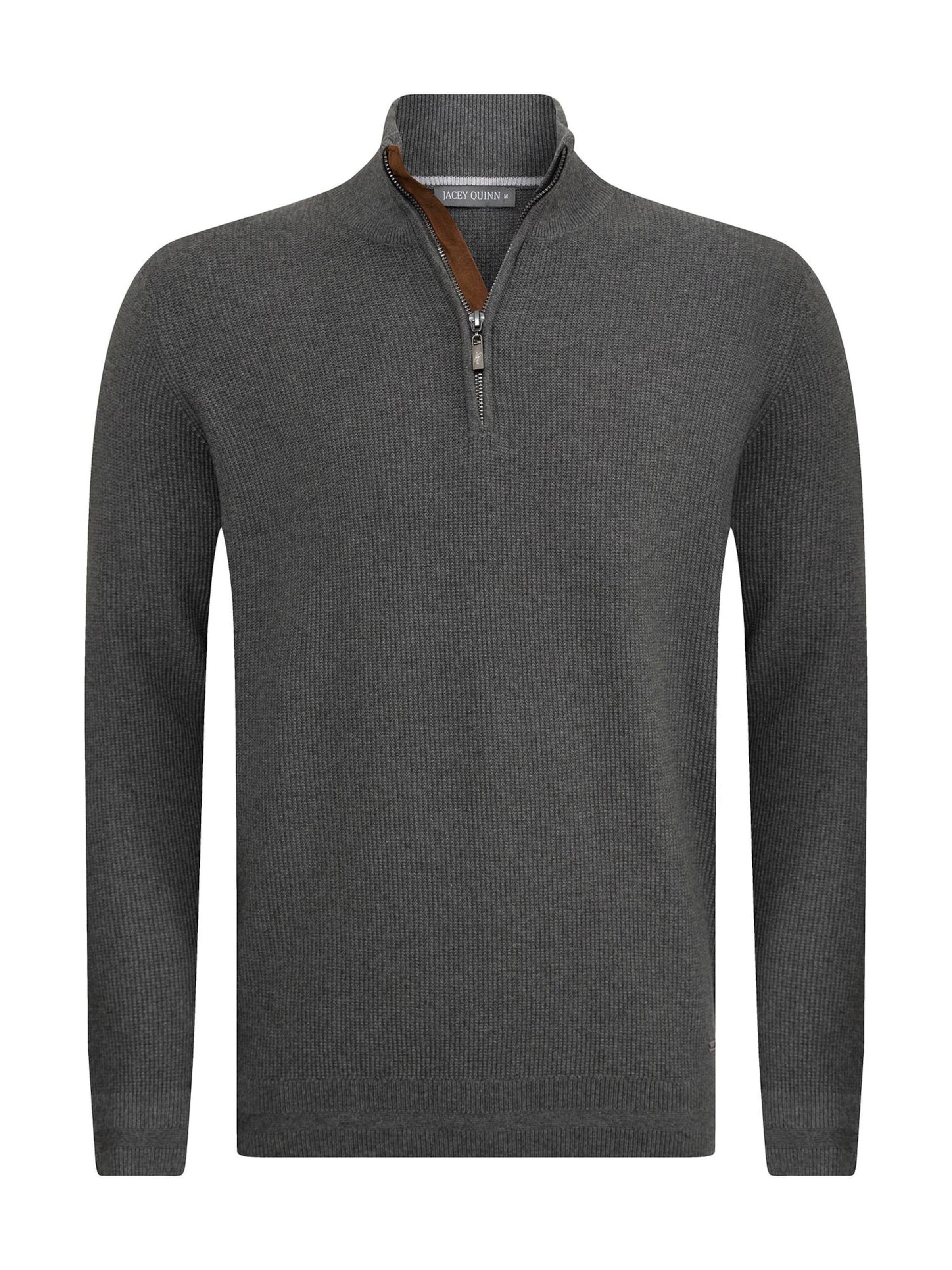 Jacey Quinn Pullover in Grau: Vorderseite