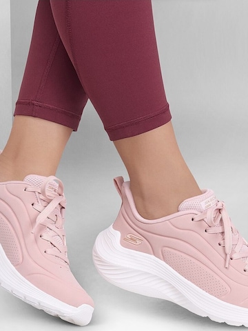 Chaussure de sport SKECHERS en rose : devant