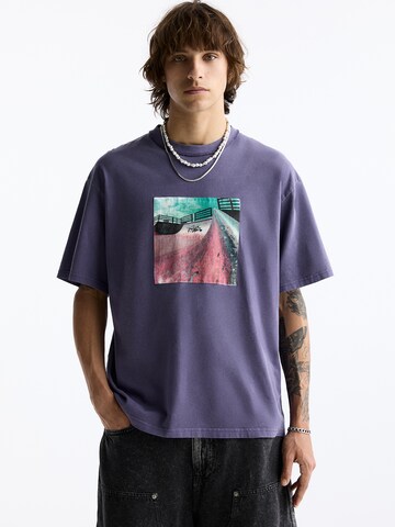 Pull&Bear T- Shirt in Lila: Vorderseite