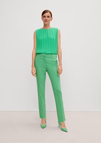 Regular Pantalon à plis COMMA en vert