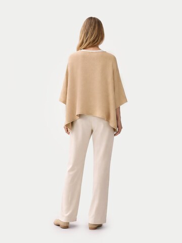 GOBI Cashmere Sveter 'Women's Timeless Knitted Poncho' - Béžová