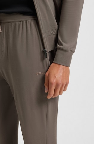 BOSS Tapered Hose in Braun
