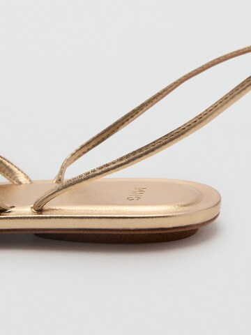 MANGO Teenslipper 'ORIOL' in Goud