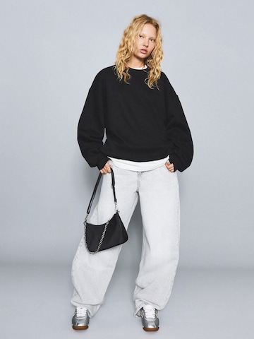 Bershka Mikina – černá