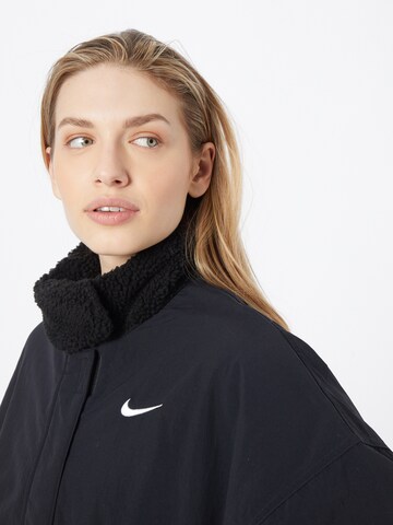 Nike Sportswear Демисезонная куртка в Черный