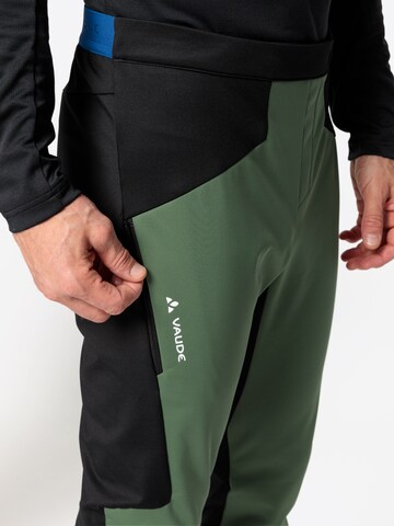 VAUDE Regular Outdoor Pants 'Larice Core' in Green