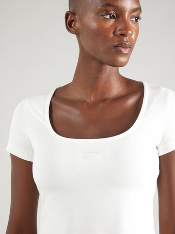Reebok Performance shirt in Beige