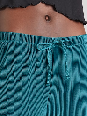 ABOUT YOUWide Leg/ Široke nogavice Hlače 'Michelle' - zelena boja