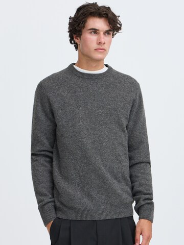 Casual Friday Sweater 'Karl' in Grey: front