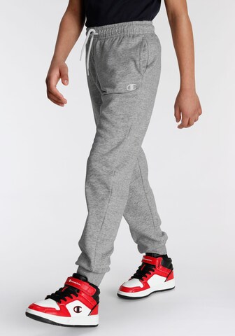 Champion Authentic Athletic Apparel Tapered Broek in Grijs