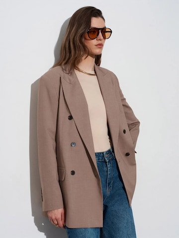 Blazer di Dilvin in beige