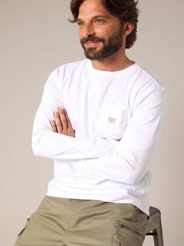 T-Shirt 'Bump' Deeluxe en blanc