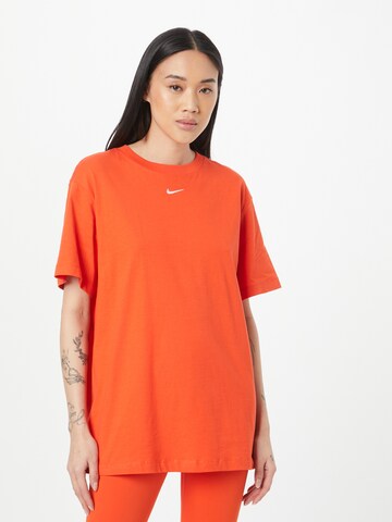 Nike Sportswear T-shirt 'Essential' i röd: framsida