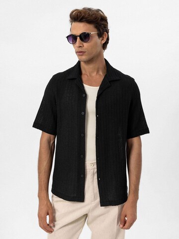 Antioch Regular fit Button Up Shirt in Black