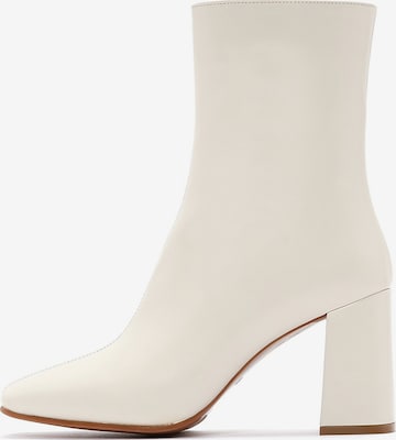 Derimod Ankle Boots in Beige: front