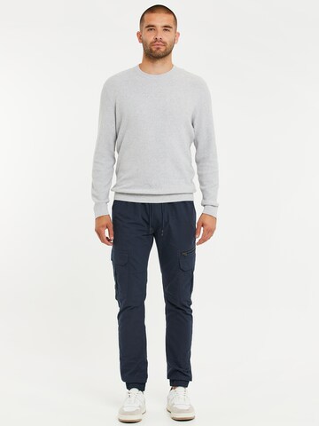 Effilé Pantalon cargo Threadbare en bleu