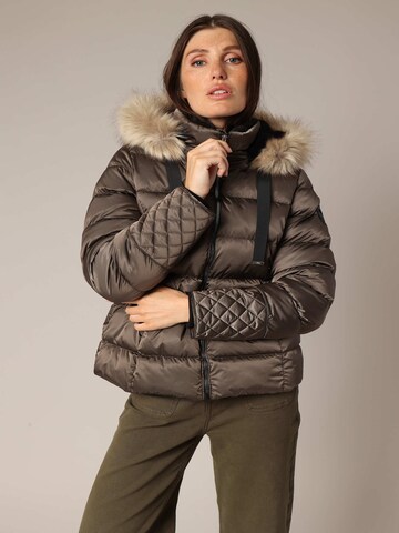 Veste d’hiver ' GINNIE ' Deeluxe en vert : devant