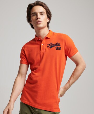 T-Shirt Superdry en rouge : devant