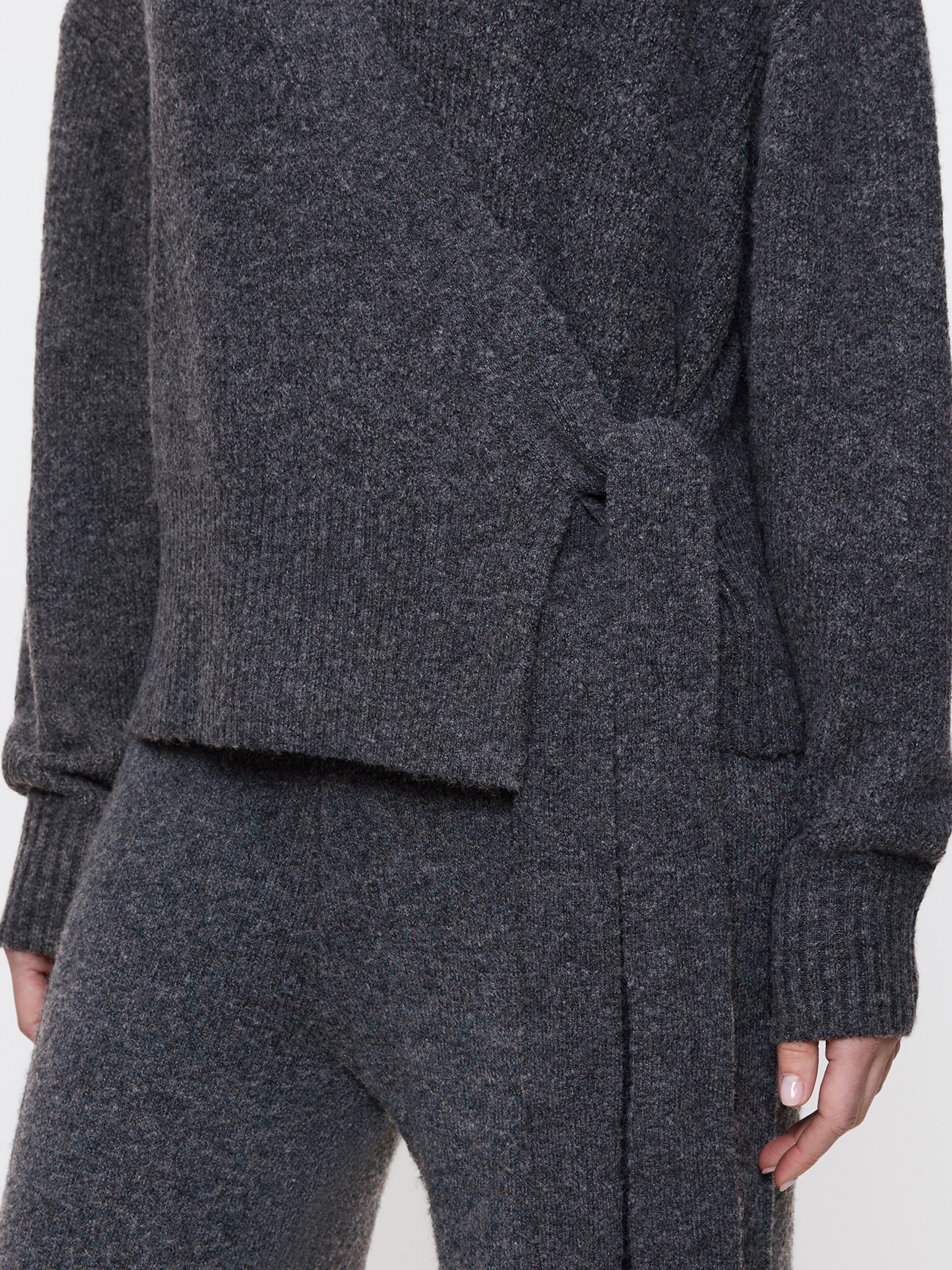 TRIUMPH Cardigan ' Amourette Cozy ' in Grau