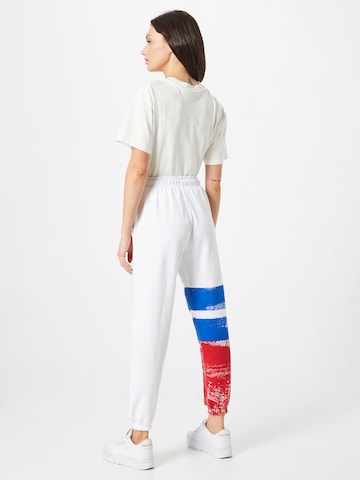 Tapered Pantaloni de la Polo Ralph Lauren pe alb