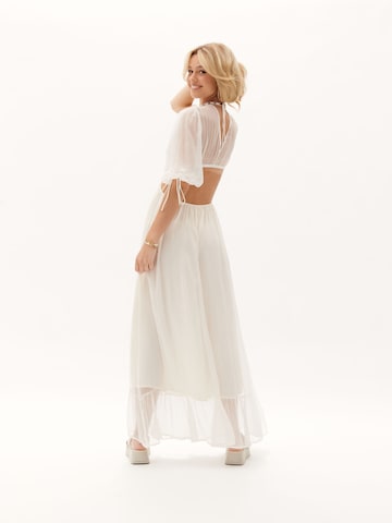 Robe 'Kayra' millane en blanc