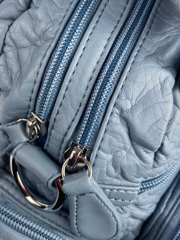 Kumixi Handbag in Blue