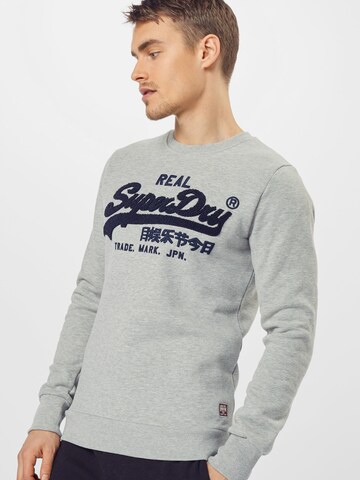 Superdry Sweatshirt in Grau