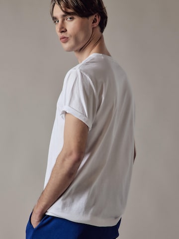 Maglietta 'Girocollo' di OWN Off With Nature in bianco