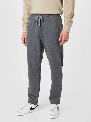 Regular Pantalon 'Pilou' Casual Friday en gris : devant