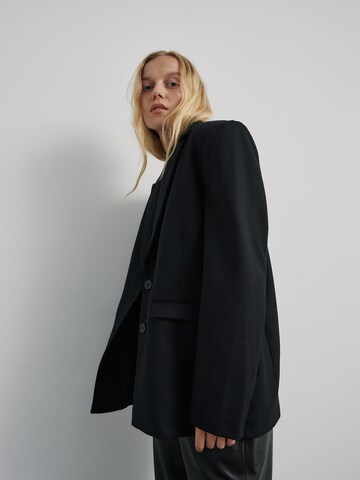 Blazer 'Caya' ABOUT YOU x Marie von Behrens en noir : devant