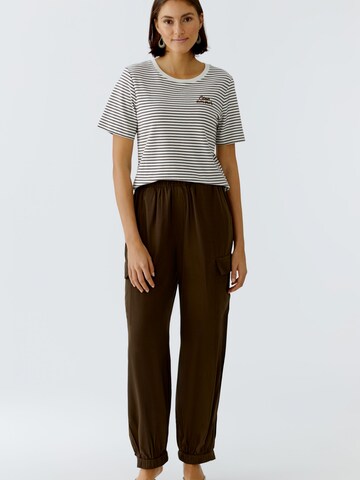 OUI Loosefit Cargohose in Braun: Vorderseite