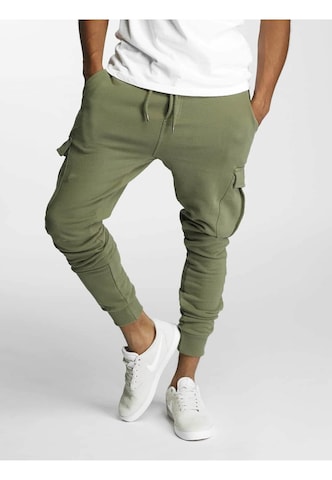 Tapered Pantaloni cargo di DEF in verde: frontale