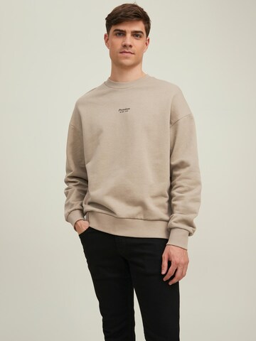 JACK & JONES Sweatshirt 'Kam' in Beige: voorkant