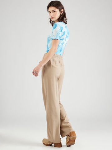 Loosefit Pantalon à pince 'JESMILO' VERO MODA en beige