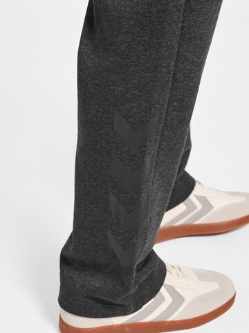 Regular Pantalon de sport Hummel en gris