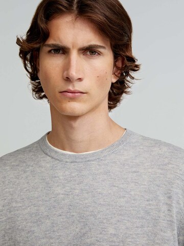 Scalpers Pullover in Grau