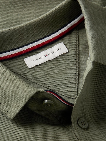 T-Shirt 'Essential' TOMMY HILFIGER en vert