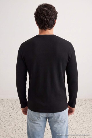 TrendyolSweater majica - crna boja