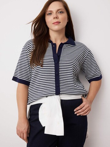 Trendyol Curve Блузка в Синий: спереди